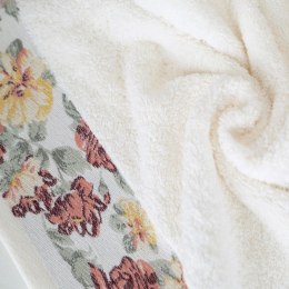 Ręcznik ELSA/02 70x140 cm kremowy Przyjemny w dotyku, gruby i chłonny ręcznik z oryginalnym kwiatowym zdobieniem doskonale spraw EUROFIRANY B.B. Choczyńscy Sp.J.